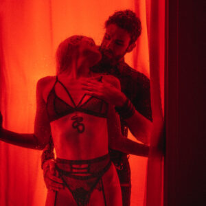 Intimate couple photoshoot Berlin - cinematic portrait by July Space